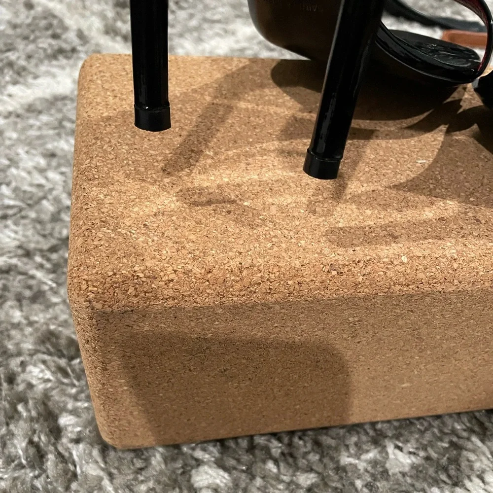 ✨Stunning YSL Black Patent Leather Ankle Strap Stiletto✨ - Picture 5 of 10